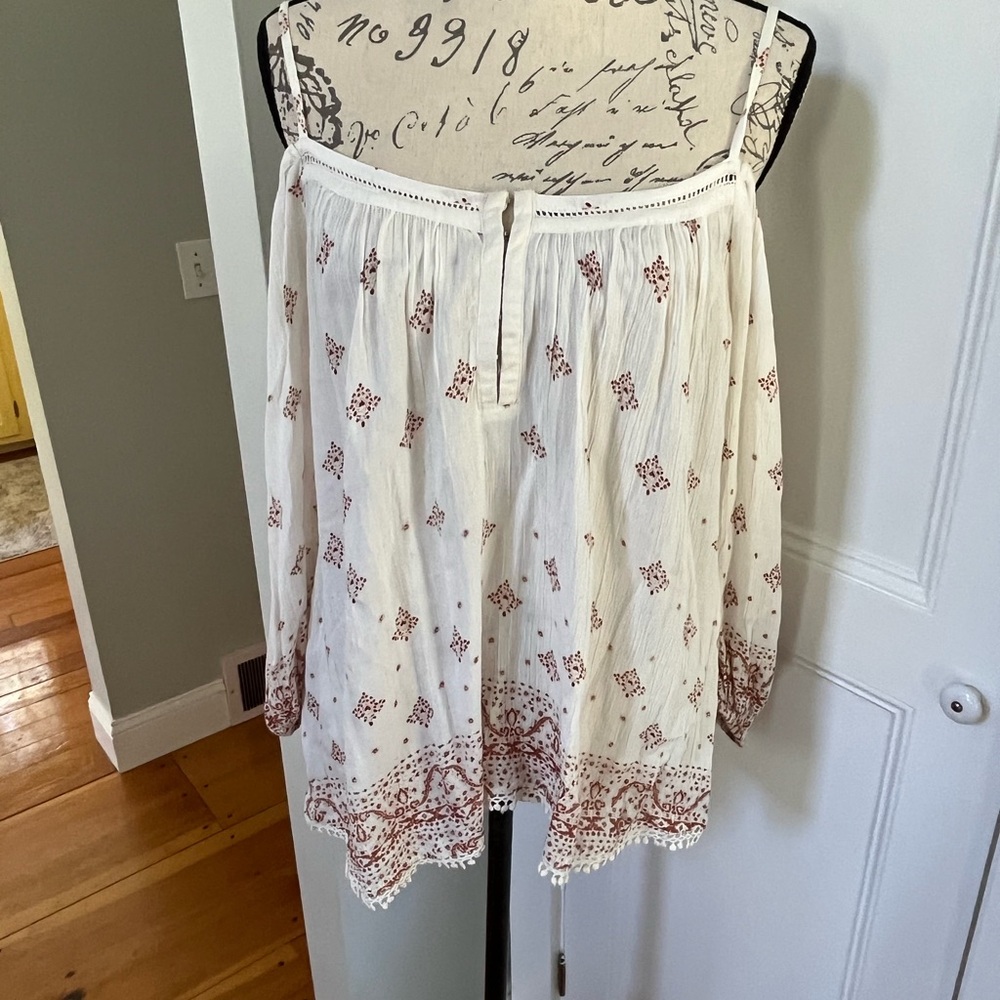 NWT Ecote Pom Pom Trim Cold Shoulder Blouse